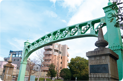 旧六郷橋の橋門