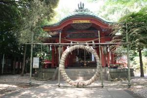 写真：雪ヶ谷八幡神社の茅の輪の様子