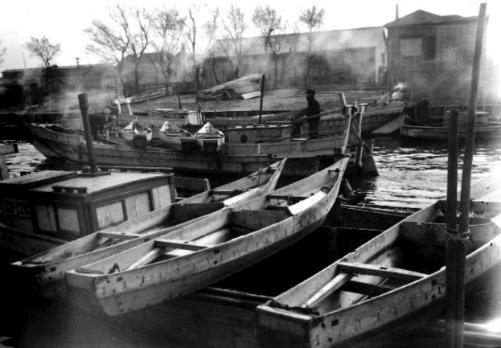 画像：出航前の河岸・昭和30年代