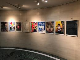 画像：オリンピックアートポスターの展示の様子