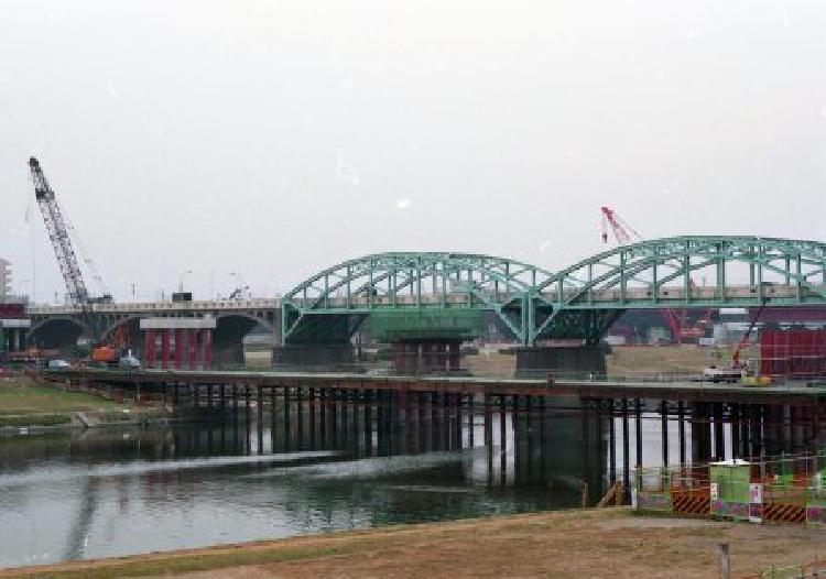 写真：丸子橋架け替え工事