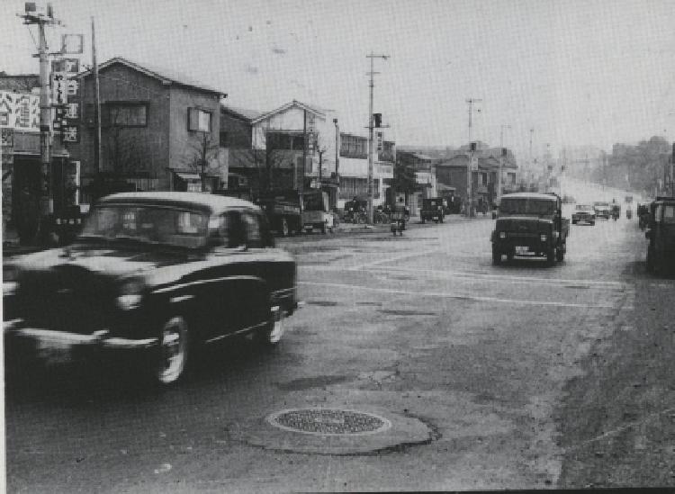 写真：中原街道　石川台付近