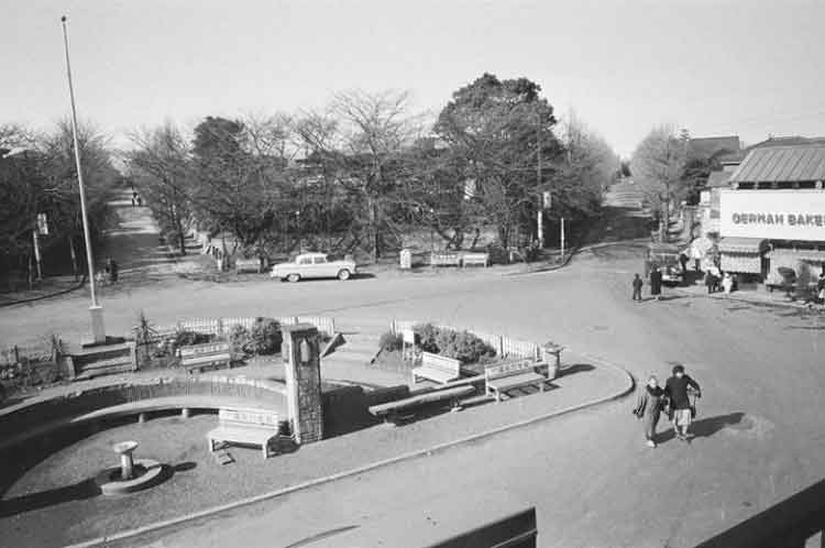 写真：田園調布駅前(昭和35年)(2)