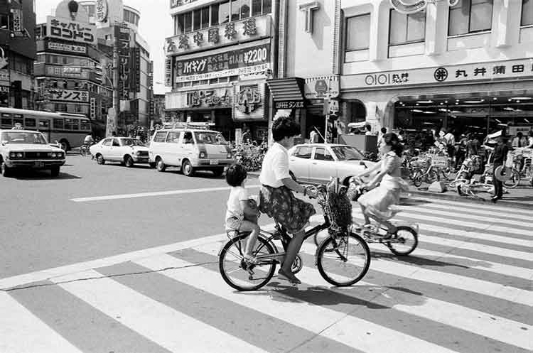 写真：蒲田駅前の放置自転車(1)