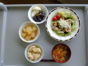 画像：茹で豚と野菜の梅ドレッシング