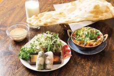 写真:チキンカレーと新鮮野菜ヘルシーセット