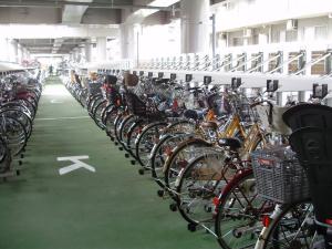 写真：京急蒲田駅空港線高架下自転車駐車場2階定期利用スペース
